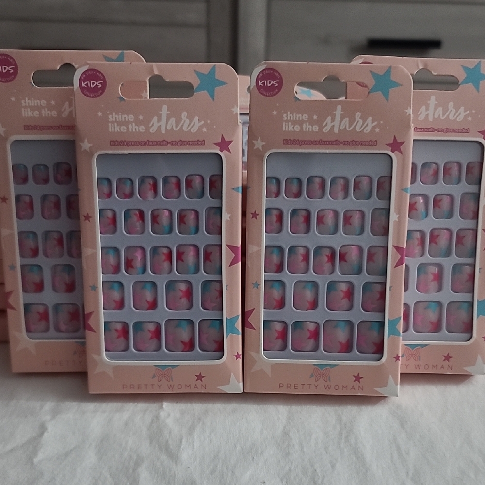 Pretty Woman Kids Nail Set (4) - Shine Like The Stars